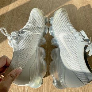 Nike runner, great condition. Sz9